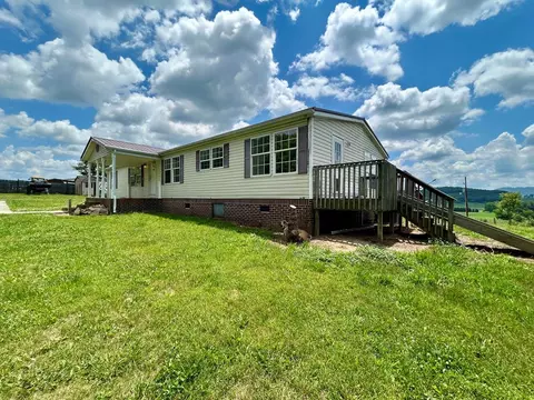 3206 Major Grahams Rd, Max Meadows, VA 24360 photo 9
