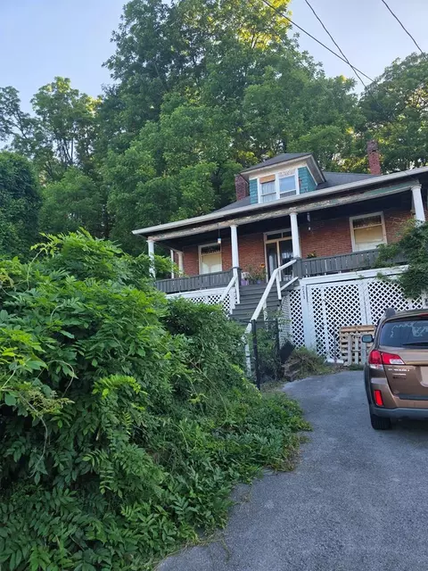 711 Virginia Ave, Bluefield, VA 24605