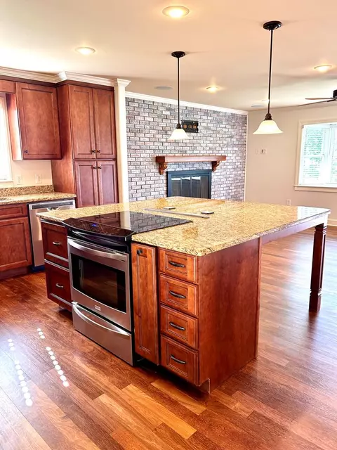 Kitchen - 956 Grace St, Pounding Mill, VA 24637 photo 4 of 4