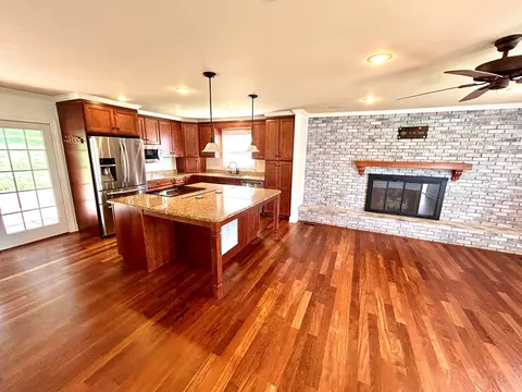 Kitchen - 956 Grace St, Pounding Mill, VA 24637 photo 2 of 4