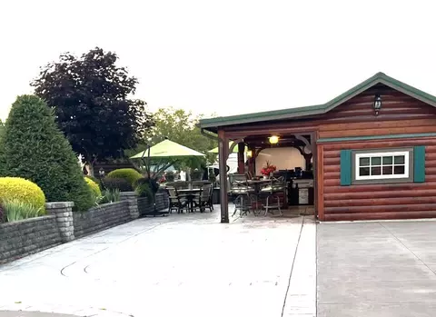 2524 Edmonds Rd, Galax, VA 24333