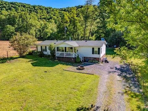 1276 Parkwood, Lambsburg, VA 24351