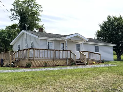 476 Marthas Knob Rd, Galax, VA 24333