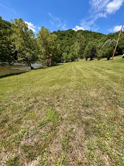 2364 Cedar Cliff Rd, Honaker, VA 24260 photo 10