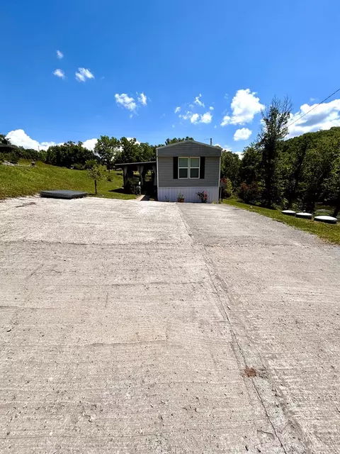 2364 Cedar Cliff Rd, Honaker, VA 24260 photo 7