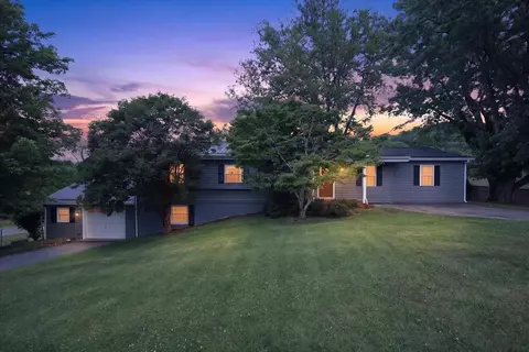 158 Adams St, Tazewell, VA 24651