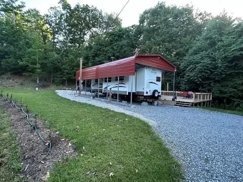 527 Wildlife Dr, Wytheville, VA 24382