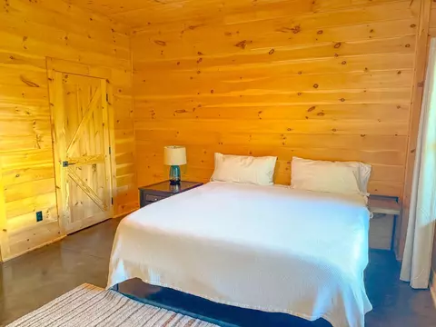 Bedroom - 227 Cabin Ridge Trl, Fancy Gap, VA 24328 photo 4 of 4