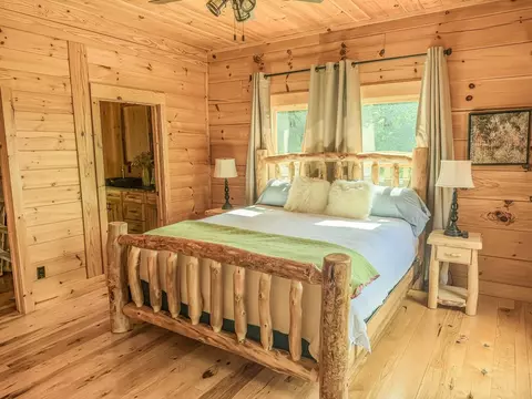 Bedroom - 227 Cabin Ridge Trl, Fancy Gap, VA 24328 photo 2 of 4