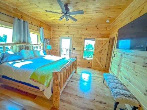 Bedroom - 227 Cabin Ridge Trl, Fancy Gap, VA 24328 photo 1 of 4