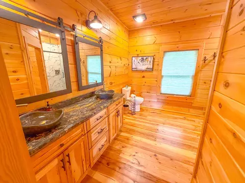 Bath - 227 Cabin Ridge Trl, Fancy Gap, VA 24328 photo 8 of 12