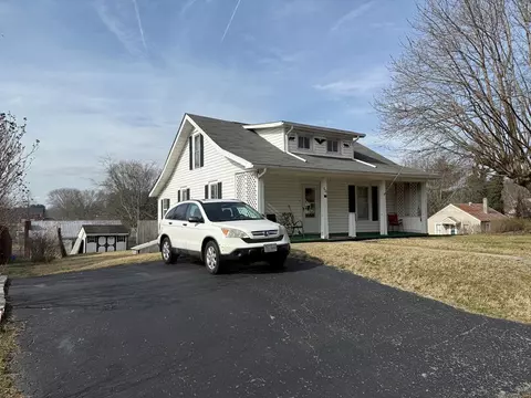 425 S 14th St, Wytheville, VA 24382