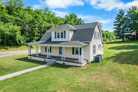 1411 Island Rd, Bristol, VA 24201