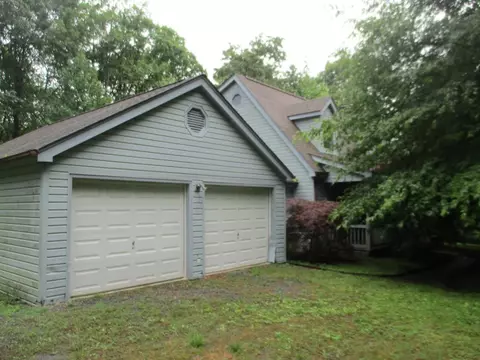 9191 Lesterfield Ln, Glade Spring, VA 24340