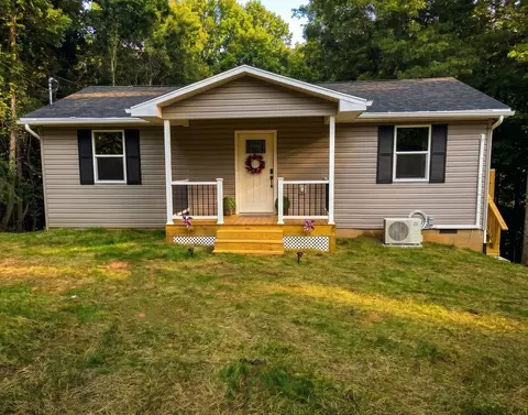 102 Holly St, Galax, VA 24333