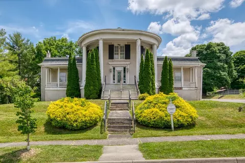 585 W Main St, Wytheville, VA 24382