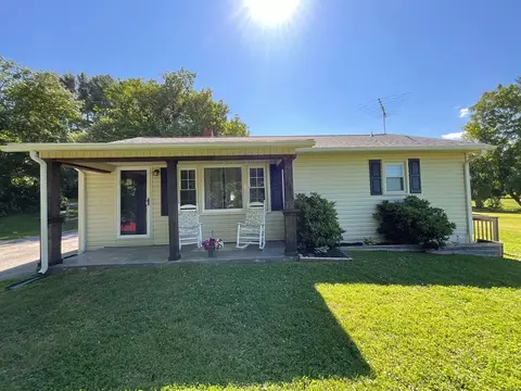 70 Amber Dr, Galax, VA 24333