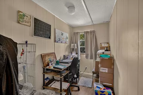 421 E Glade St, Glade Spring, VA 24340 photo 5