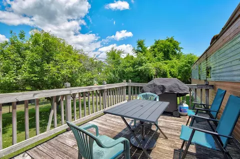 421 E Glade St, Glade Spring, VA 24340