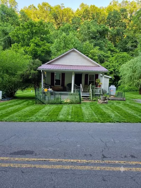 32222 Old Saltworks Rd, Meadowview, VA 24361