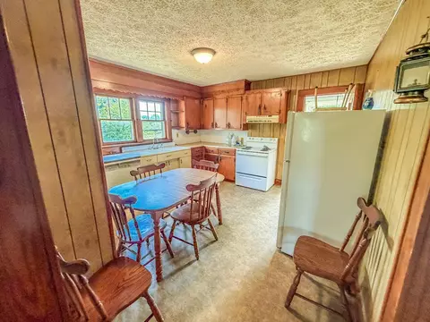 960 Ivanhoe Rd, Max Meadows, VA 24360 photo 4