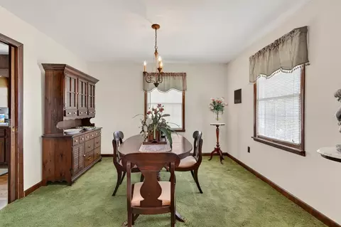 Dining - 16471 B Spring Valley Rd, Abingdon, VA 24210 photo 1 of 2