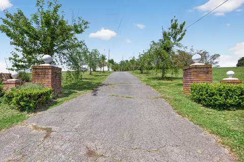 Exterior - 16471 B Spring Valley Rd, Abingdon, VA 24210 photo 9 of 12