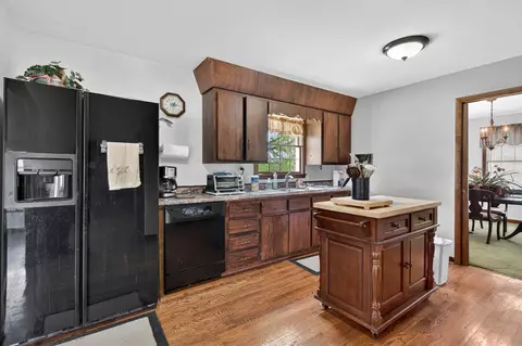Kitchen - 16471 B Spring Valley Rd, Abingdon, VA 24210 photo 2 of 4