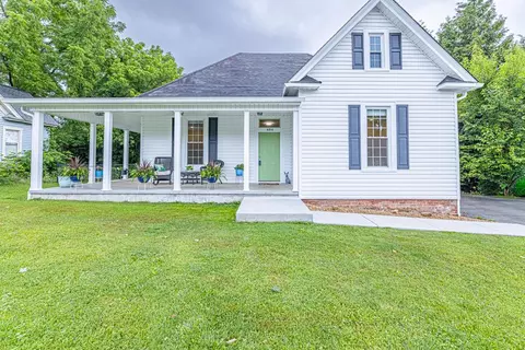 484 Colonial Rd, Abingdon, VA 24210