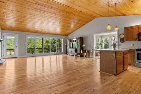 Living - 168 Mountain View Dr, Fancy Gap, VA 24328 photo 4 of 5