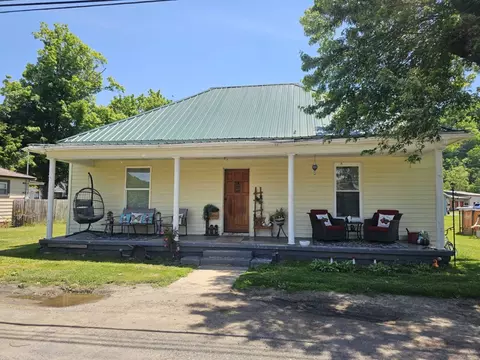 107 S Maple Ln, Cedar Bluff, VA 24609 photo 13