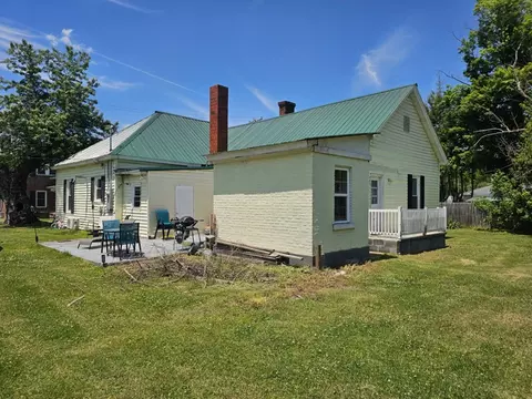 107 S Maple Ln, Cedar Bluff, VA 24609 photo 6