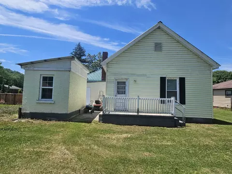 107 S Maple Ln, Cedar Bluff, VA 24609 photo 10
