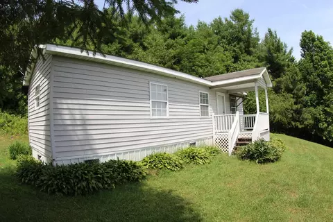 97 Helms Rd, Meadows Of Dan, VA 24120