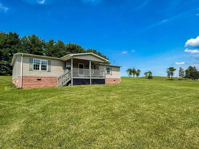 268 Rural Retreat Lake Rd, Rural Retreat, VA 24368