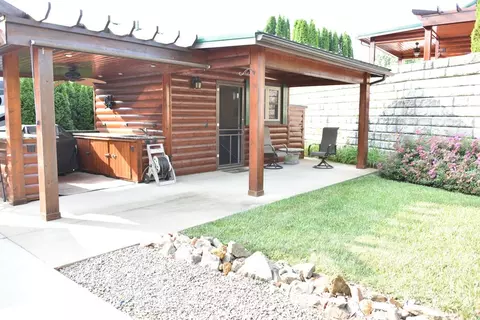 2524 Edmonds Rd, Galax, VA 24333