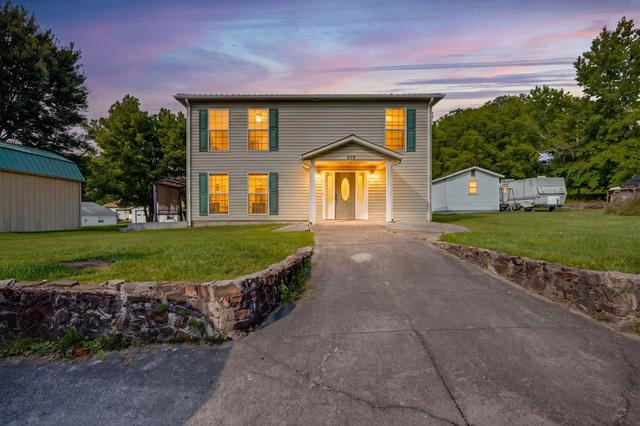 319 Viginia Ave, Richlands, VA 24641