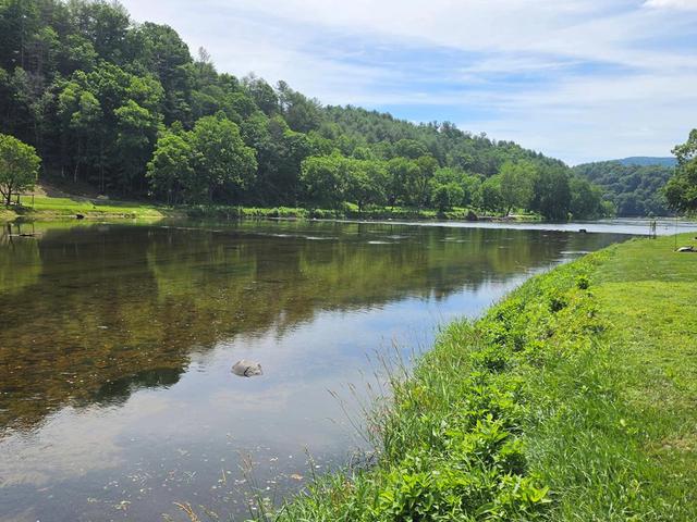 lot Apt 2 New River Pkwy, Independence, VA 24348