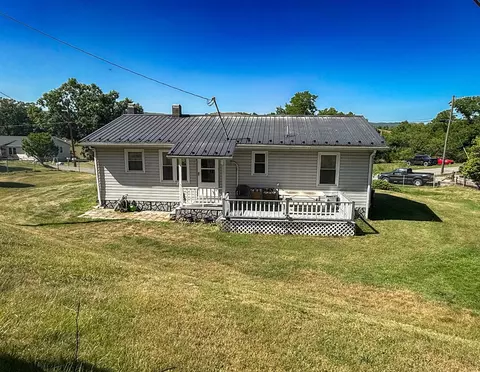 1019 Ramsey Mountain Rd, Max Meadows, VA 24360 photo 2
