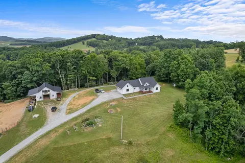 287 Wolfe Rd, Sparta, NC 28675 photo 4