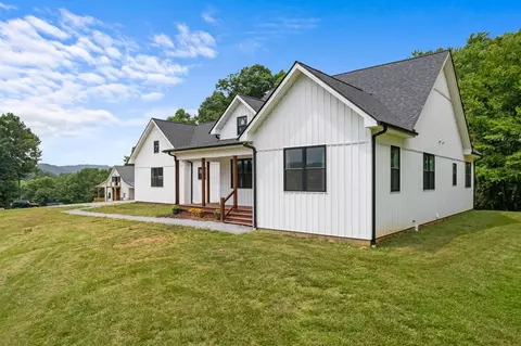 287 Wolfe Rd, Sparta, NC 28675 photo 3