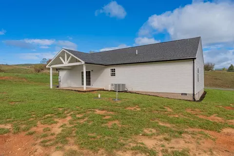 128 Long Meadows Ln, Max Meadows, VA 24360 photo 41