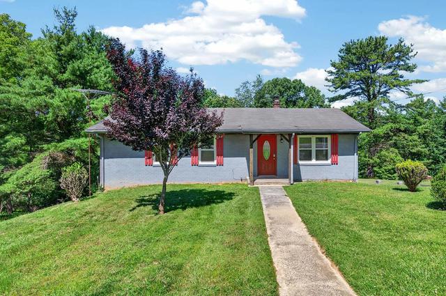 103 Hanks St, Galax, VA 24333
