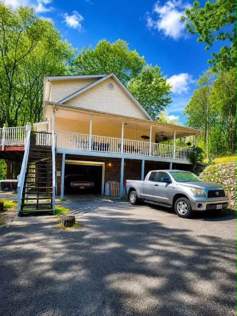 161 Grace St, Pounding Mill, VA 24637 photo 3