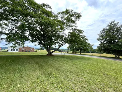 2088 Borderline Rd, Willis, VA 24380 photo 7