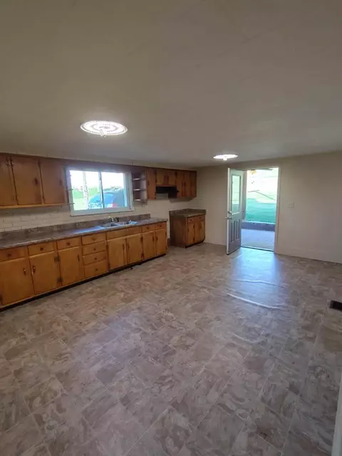 103 Clearview, Honaker, VA 24260 photo 4