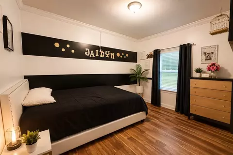 Bedroom - 253 Sanders Mine Rd, Max Meadows, VA 24360 photo 4 of 4