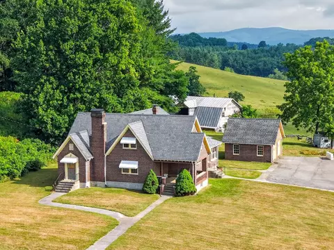3172 Floyd Hwy S, Floyd, VA 24091