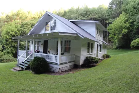 Exterior - 1190 Sutphintown Rd, Dugspur, VA 24325 photo 1 of 12