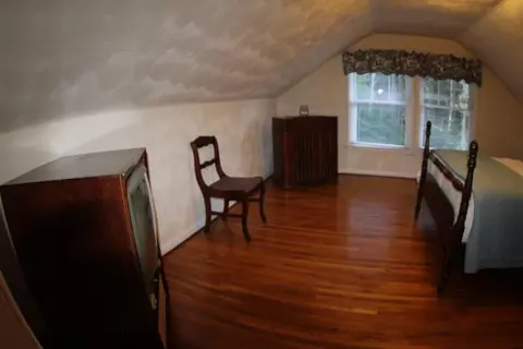 Bedroom - 1190 Sutphintown Rd, Dugspur, VA 24325 photo 10 of 11